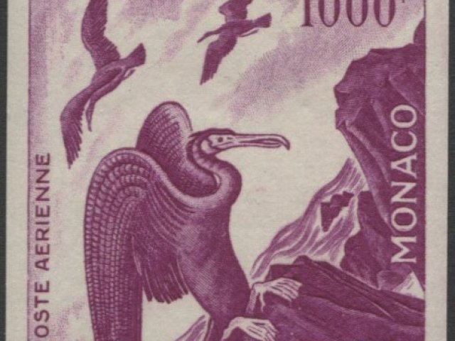 883